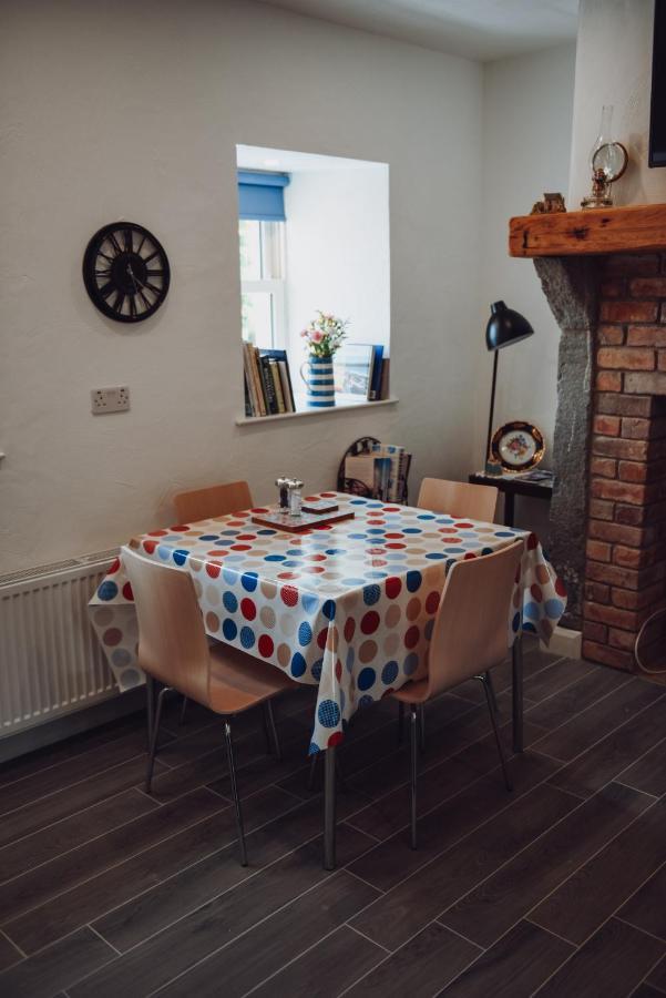 Lizzie'S Cottage Drumaroad 외부 사진