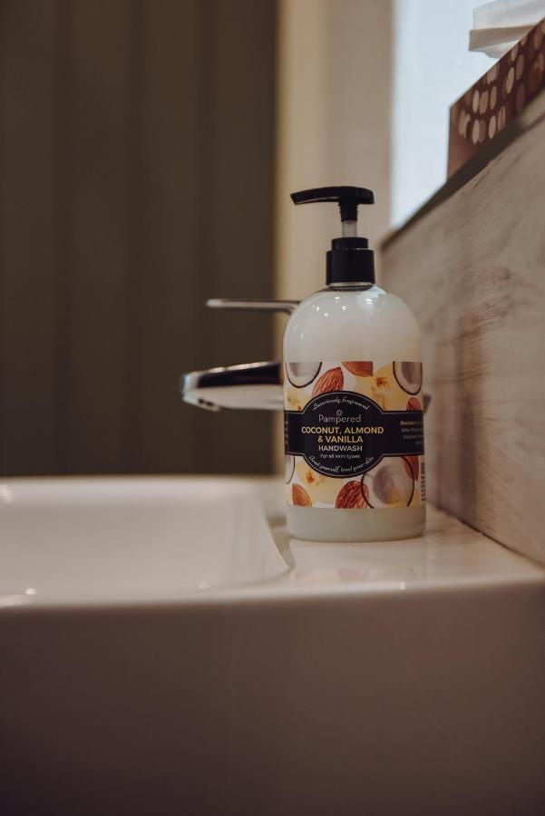 Lizzie'S Cottage Drumaroad 외부 사진